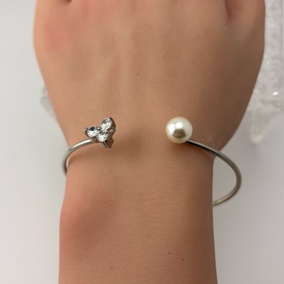 Faux Pearl and Cubic Zirconia Metal Bracelet - Picture 5 of 5